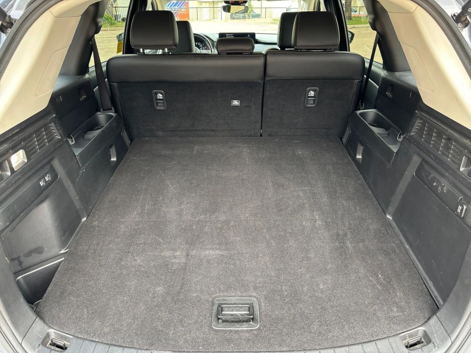 2025 Mazda CX-70 - Image 29 of 31
