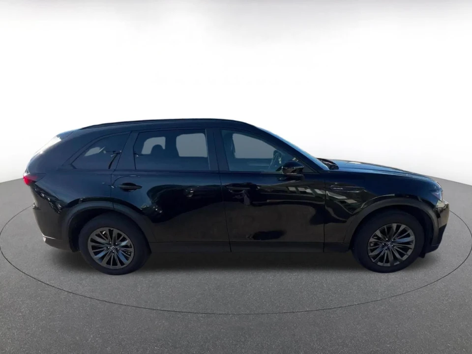 2025 Mazda CX-70 - Image 13 of 31