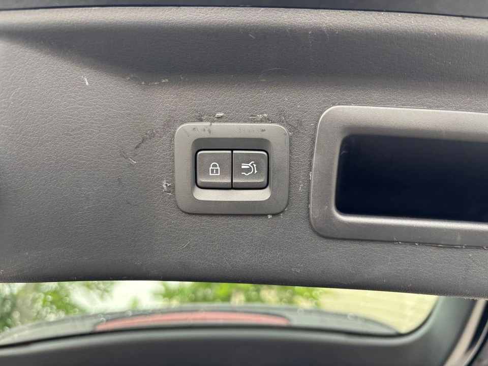 2025 Mazda CX-70 - Image 15 of 31