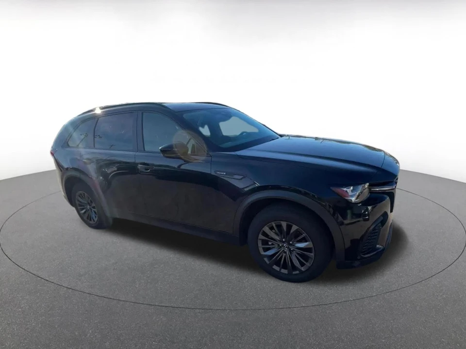 2025 Mazda CX-70 - Image 2 of 31
