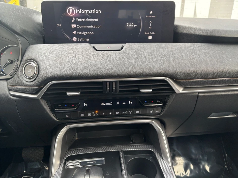 2025 Mazda CX-70 - Image 16 of 31