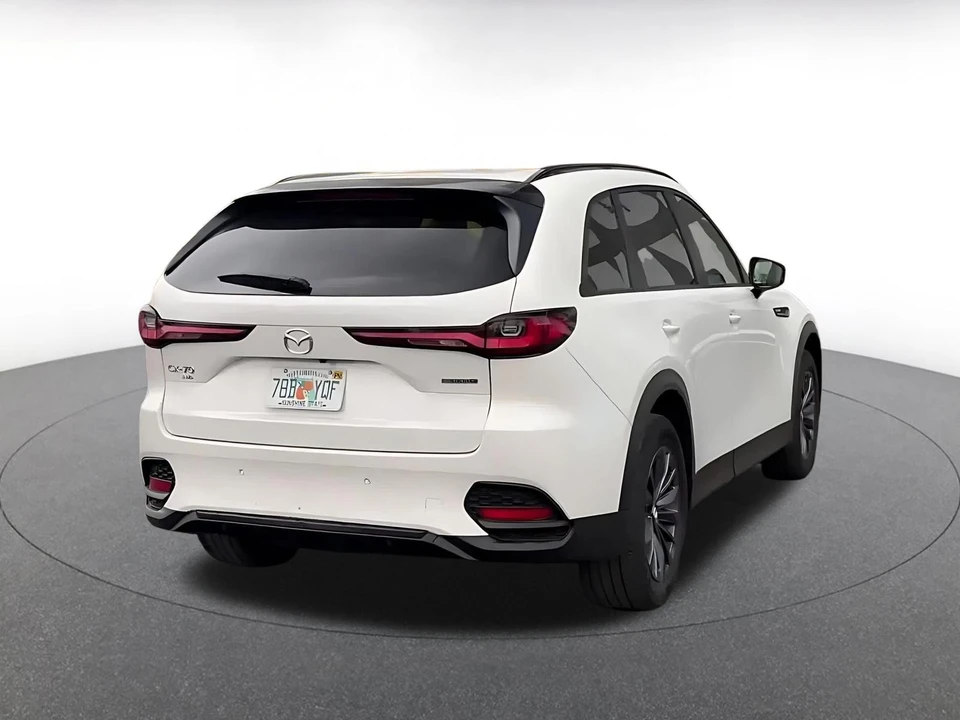 2025 Mazda CX-70 - Image 14 of 31