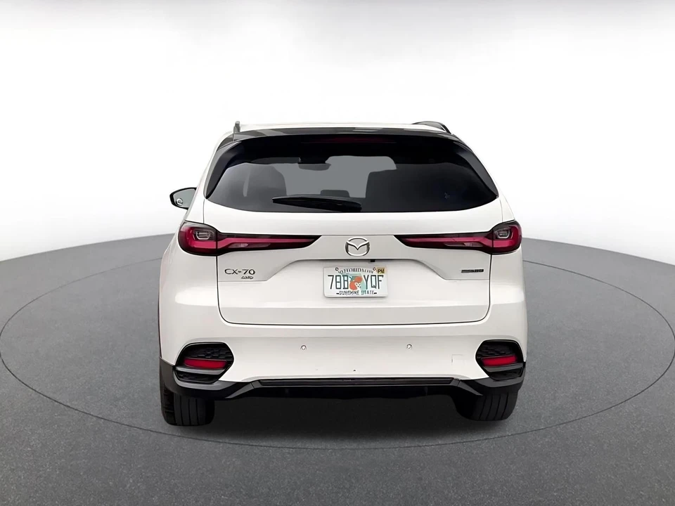 2025 Mazda CX-70 - Image 12 of 31