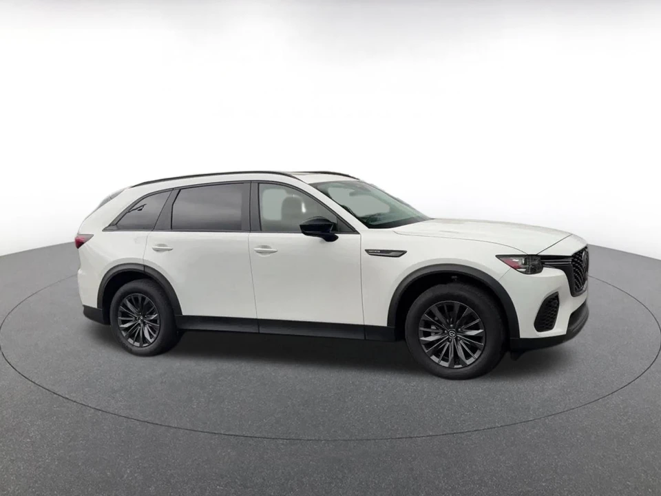 2025 Mazda CX-70 - Image 2 of 31
