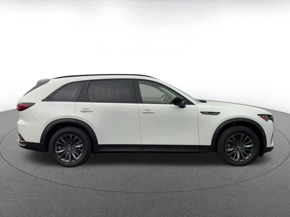 2025 Mazda CX-70 - Image 15 of 31
