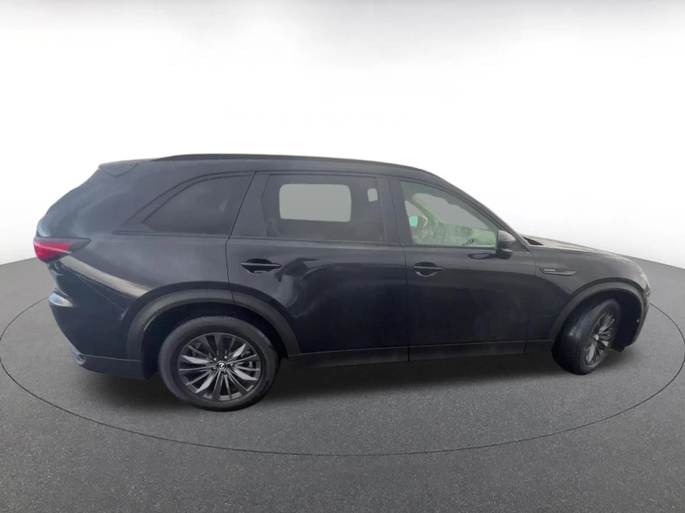 2025 Mazda CX-70 - Image 18 of 31