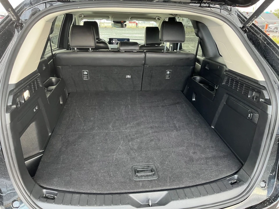 2025 Mazda CX-70 - Image 27 of 31