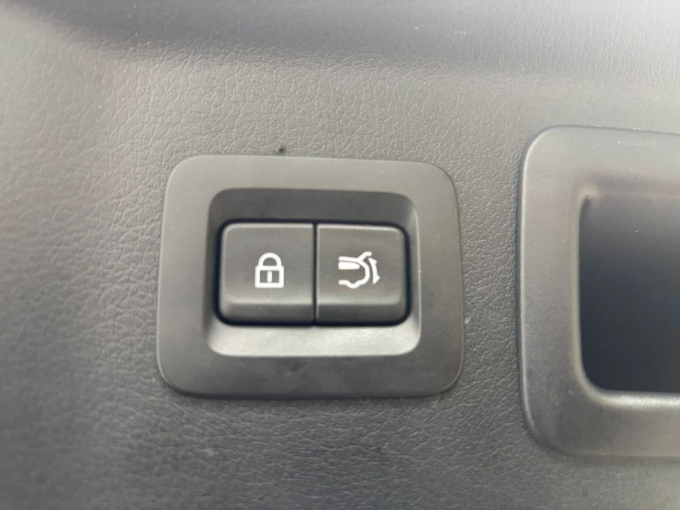 2025 Mazda CX-70 - Image 26 of 31