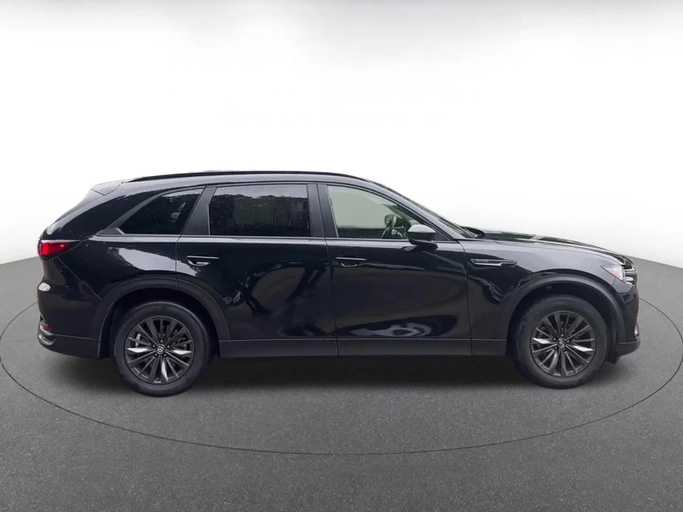 2025 Mazda CX-70 - Image 17 of 31