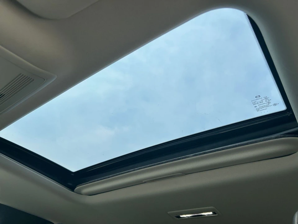 2025 Mazda CX-70 - Image 27 of 31