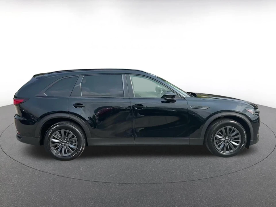 2025 Mazda CX-70 - Image 17 of 31