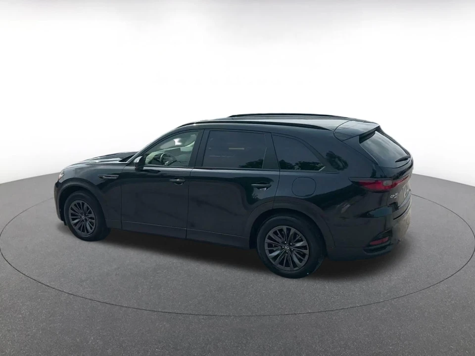 2025 Mazda CX-70 - Image 11 of 31