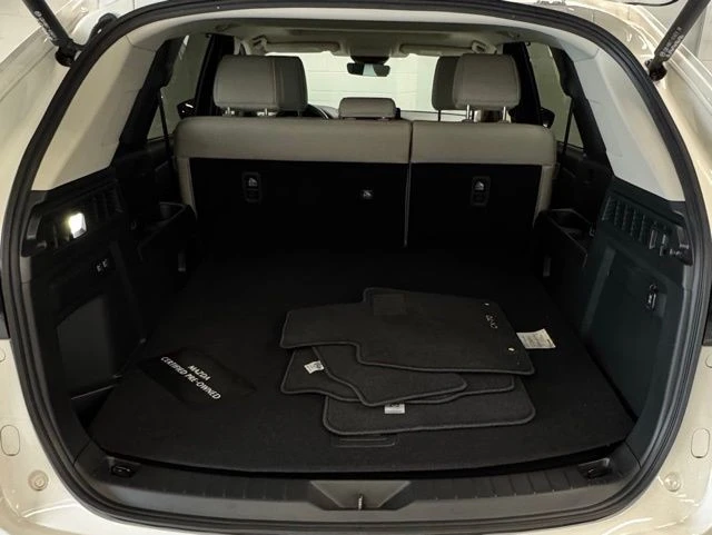 2025 Mazda CX-70 - Image 10 of 29