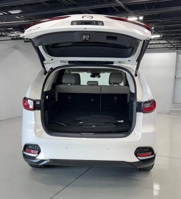 2025 Mazda CX-70 - Image 9 of 29