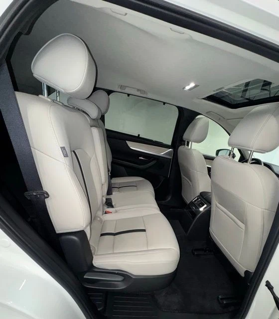 2025 Mazda CX-70 - Image 13 of 29