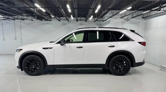 2025 Mazda CX-70 - Image 2 of 29