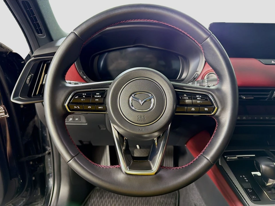 2025 Mazda CX-70 - Image 14 of 31