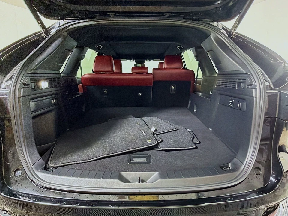 2025 Mazda CX-70 - Image 29 of 31