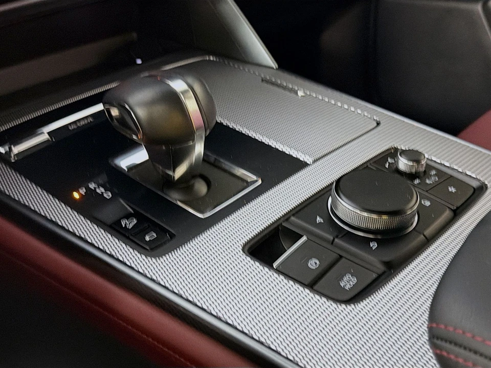 2025 Mazda CX-70 - Image 21 of 31