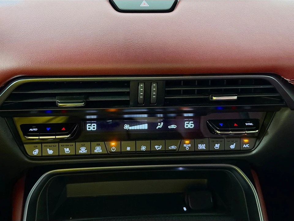 2025 Mazda CX-70 - Image 20 of 31