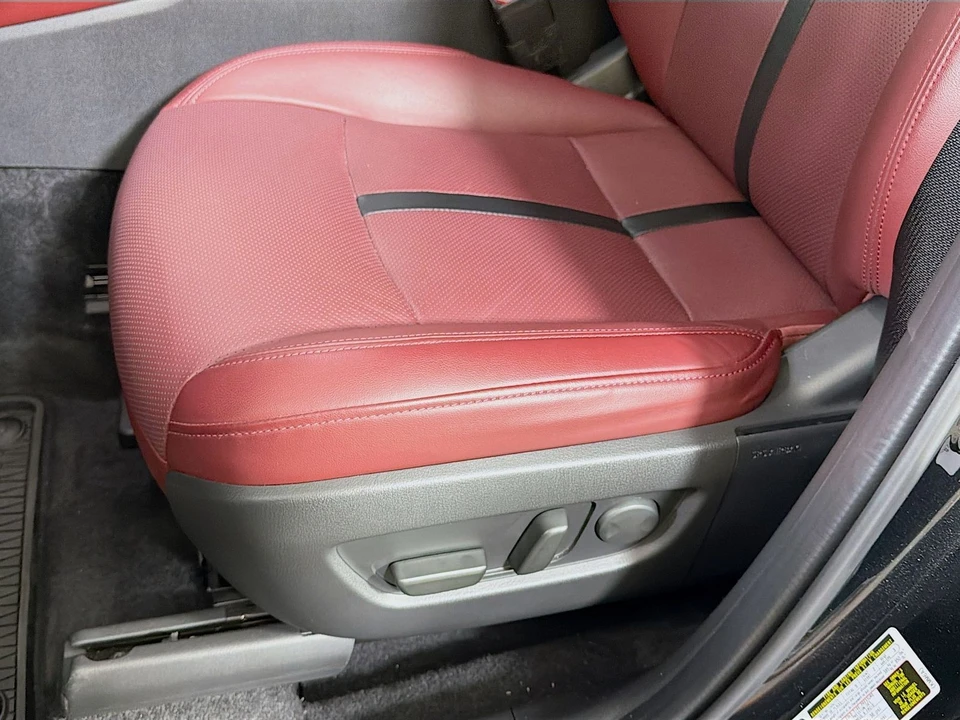 2025 Mazda CX-70 - Image 23 of 31