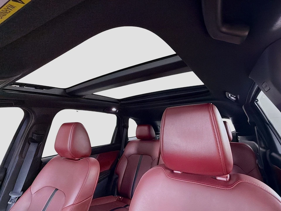 2025 Mazda CX-70 - Image 16 of 31