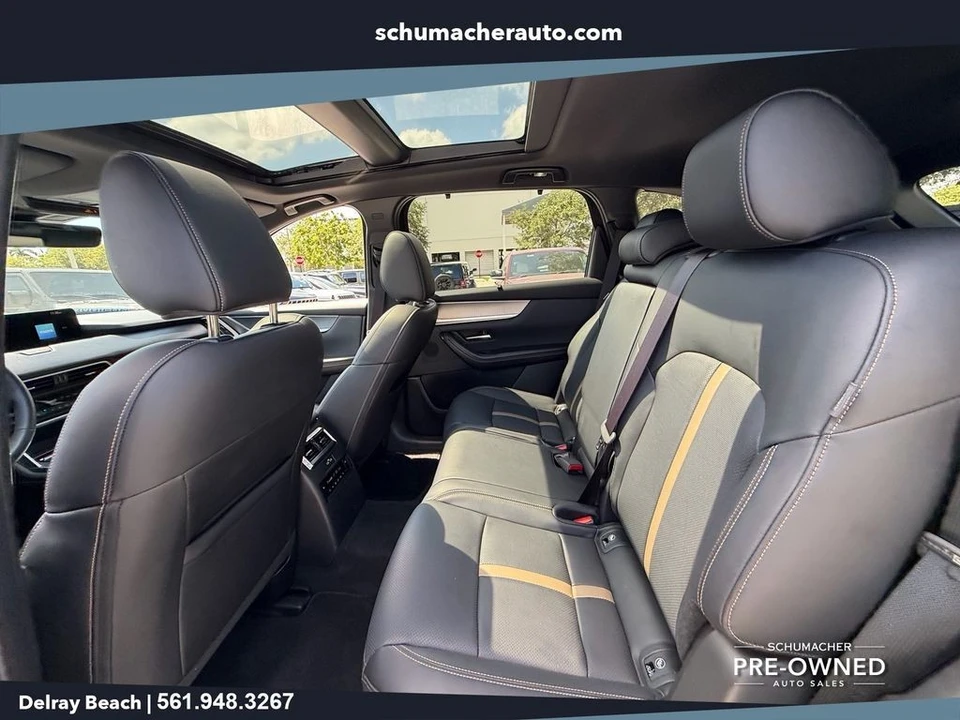 2025 Mazda CX-70 - Image 13 of 31