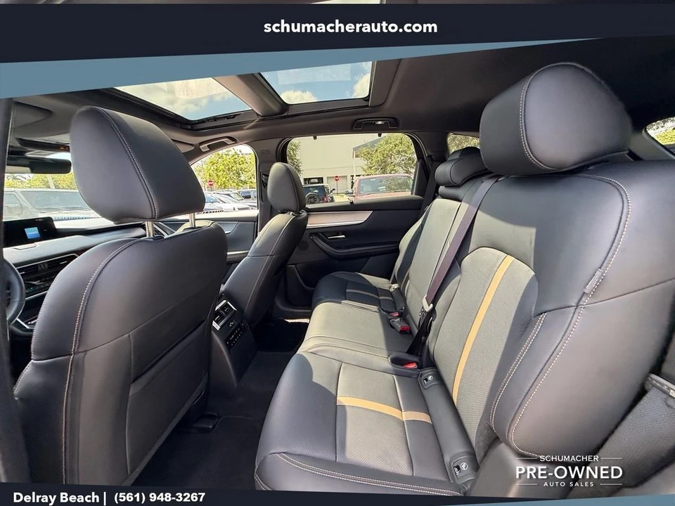 2025 Mazda CX-70 - Image 13 of 31