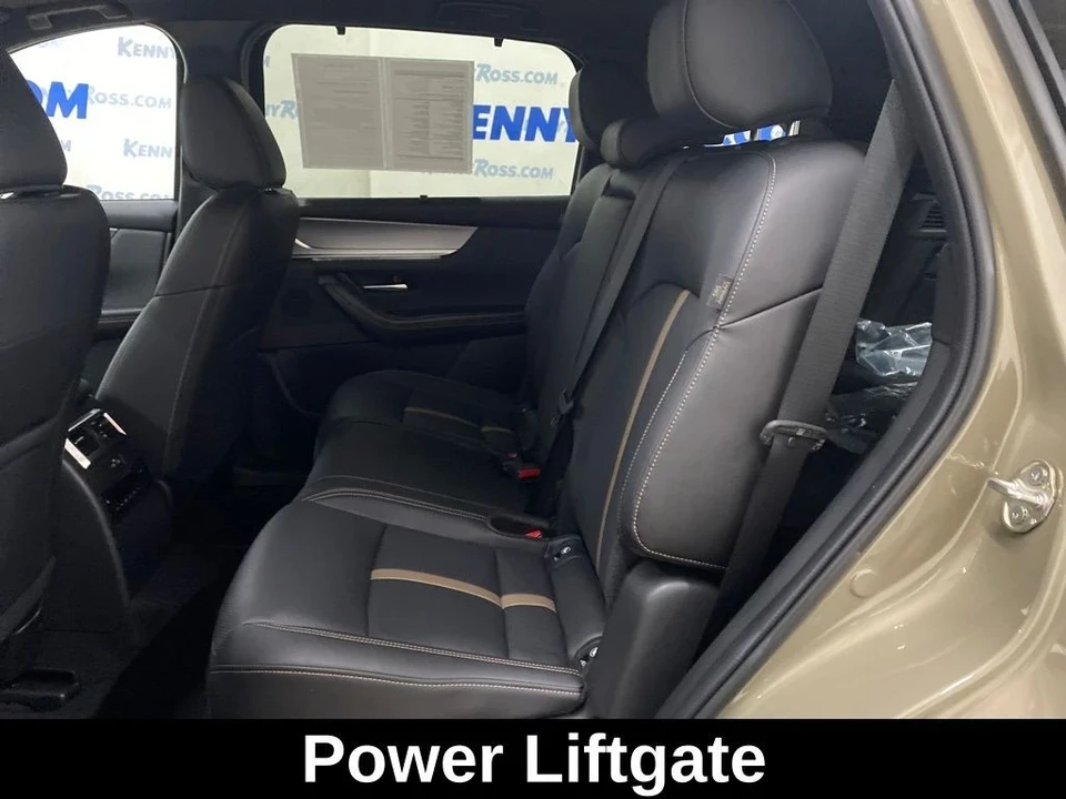 2025 Mazda CX-70 - Image 11 of 12