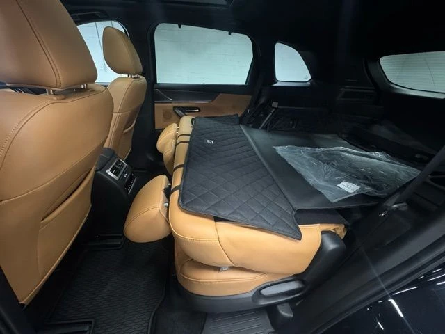 2025 Mazda CX-70 - Image 14 of 29