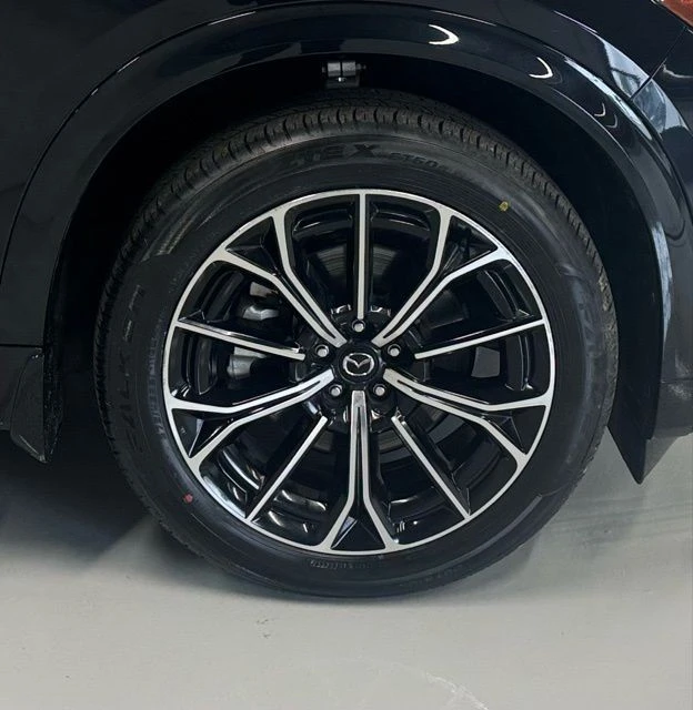 2025 Mazda CX-70 - Image 27 of 29