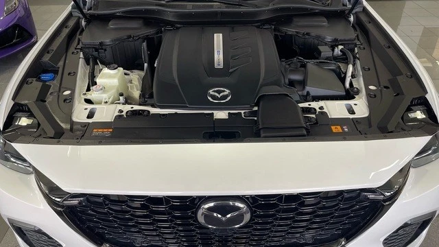 2025 Mazda CX-70 - Image 19 of 31