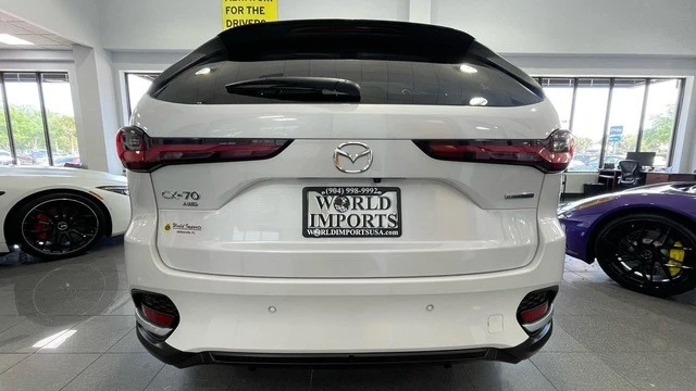 2025 Mazda CX-70 - Image 4 of 31