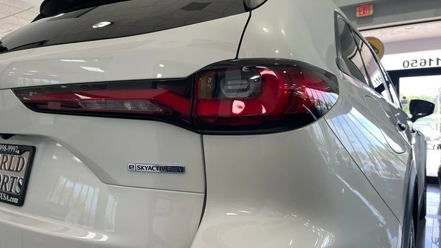 2025 Mazda CX-70 - Image 17 of 31
