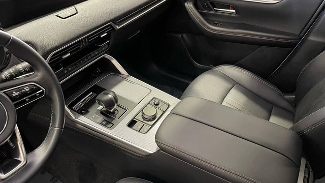 2025 Mazda CX-70 - Image 27 of 31