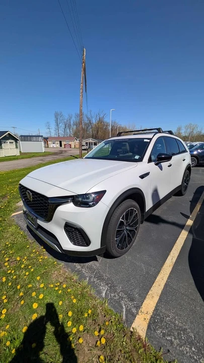 2025 Mazda CX-70 - Image 2 of 4