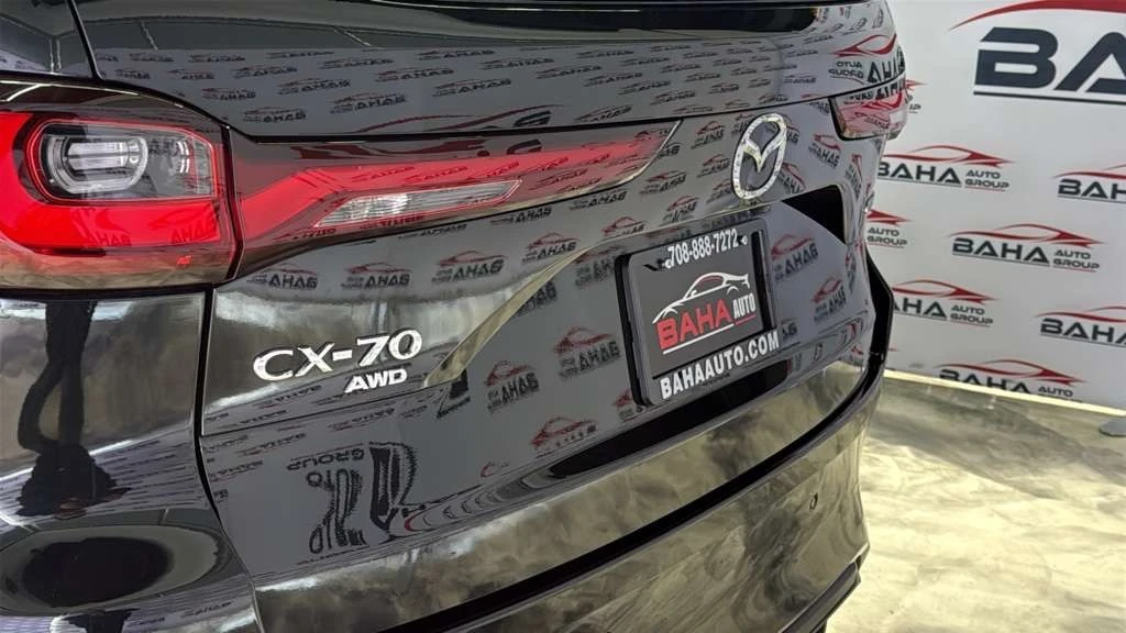 2025 Mazda CX-70 - Image 10 of 31