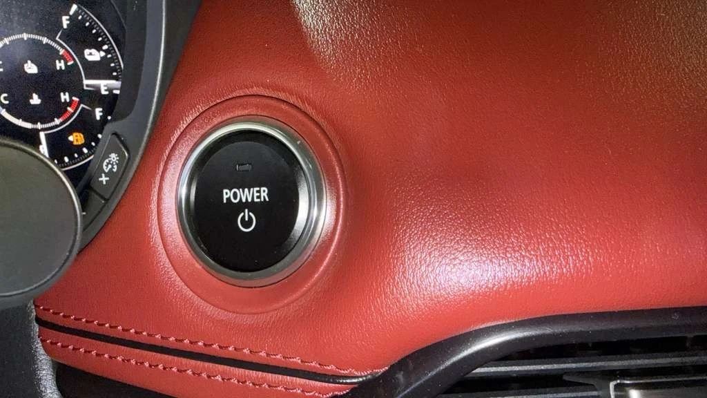 2025 Mazda CX-70 - Image 19 of 31