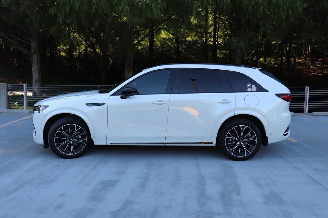 2025 Mazda CX-70 - Image 3 of 17