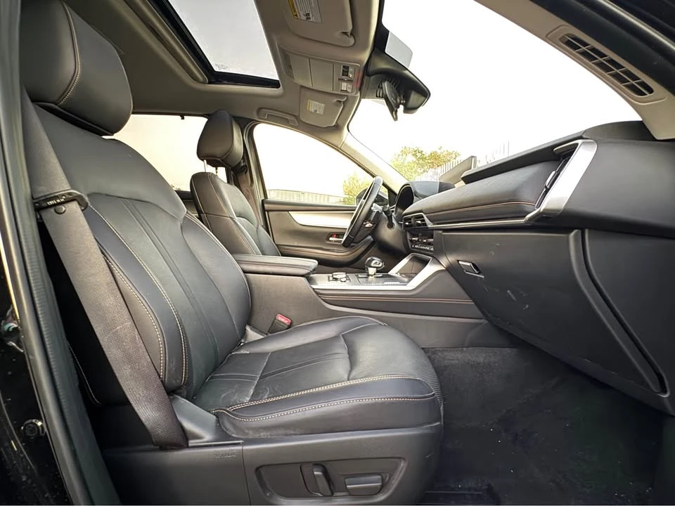 2025 Mazda CX-70 - Image 12 of 14
