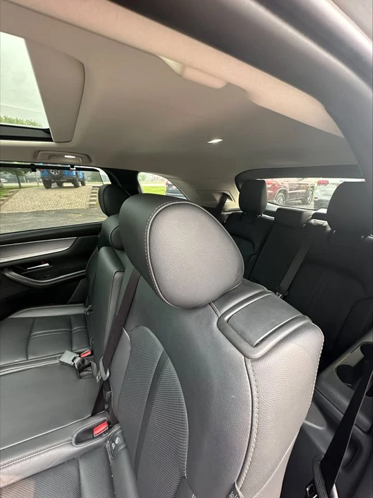 2025 Mazda CX-90 - Image 8 of 10
