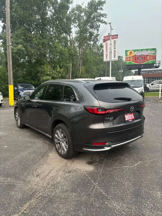 2025 Mazda CX-90 - Image 3 of 10
