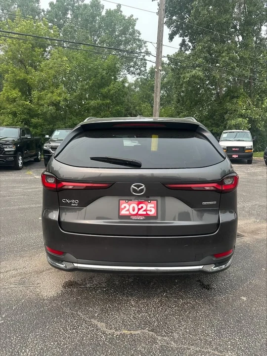 2025 Mazda CX-90 - Image 4 of 10