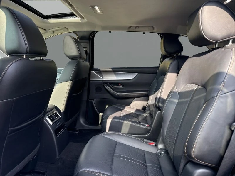2025 Mazda CX-90 - Image 10 of 12