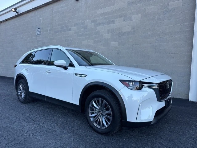 2025 Mazda CX-90 - Image 2 of 12