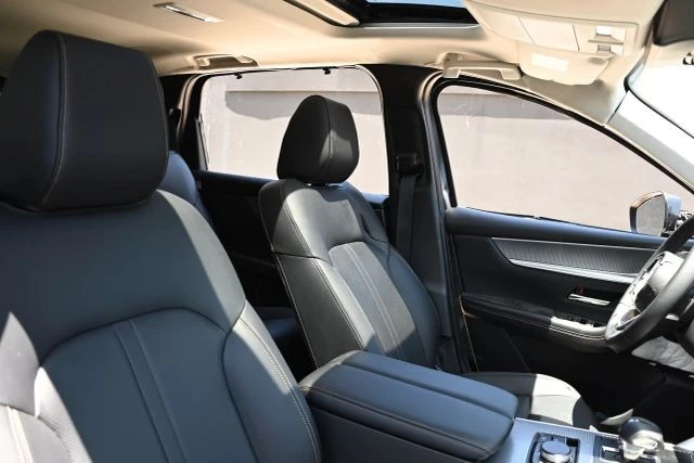 2025 Mazda CX-90 - Image 15 of 24