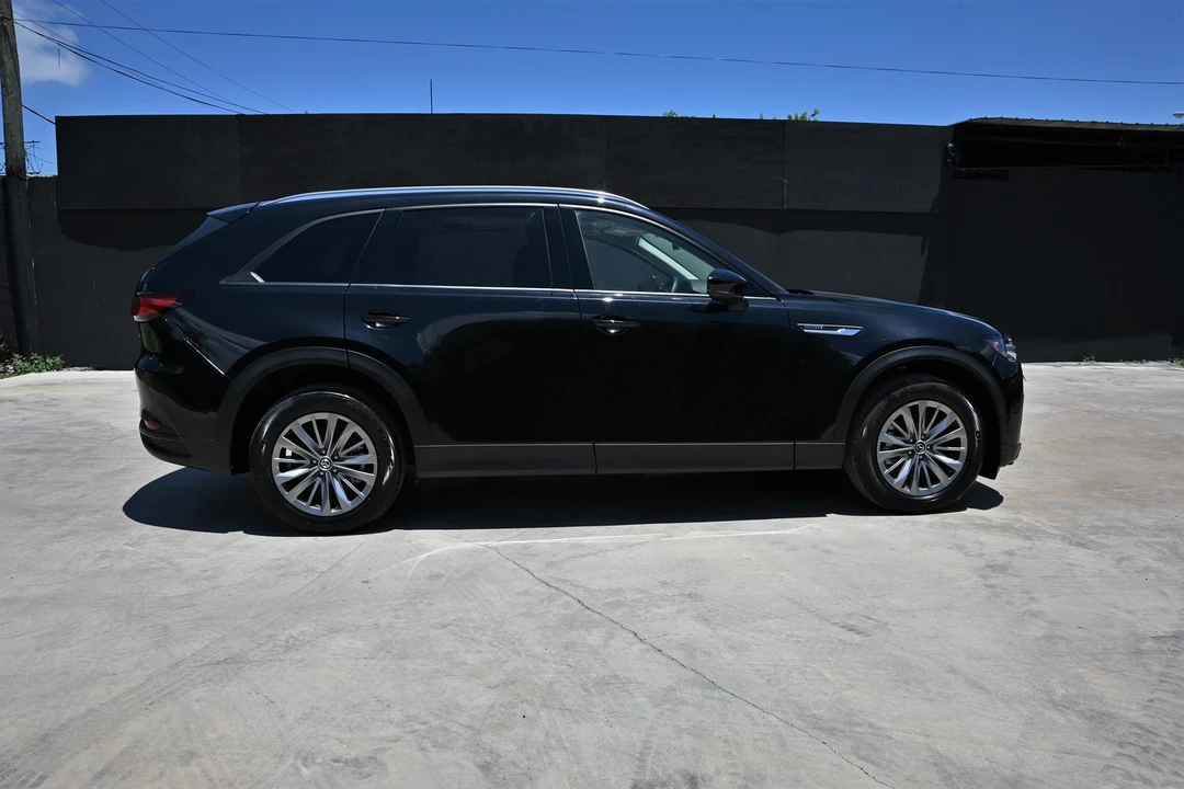 2025 Mazda CX-90 - Image 7 of 21