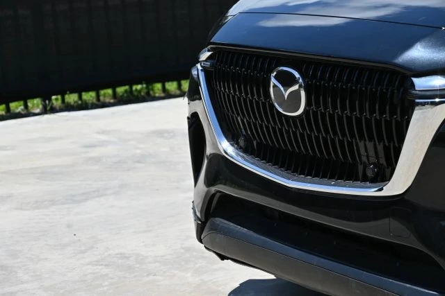 2025 Mazda CX-90 - Image 8 of 24