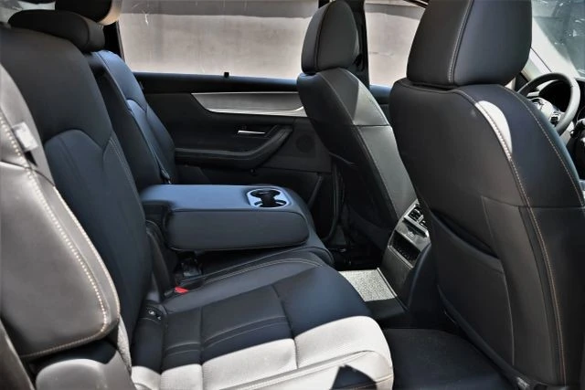 2025 Mazda CX-90 - Image 19 of 24