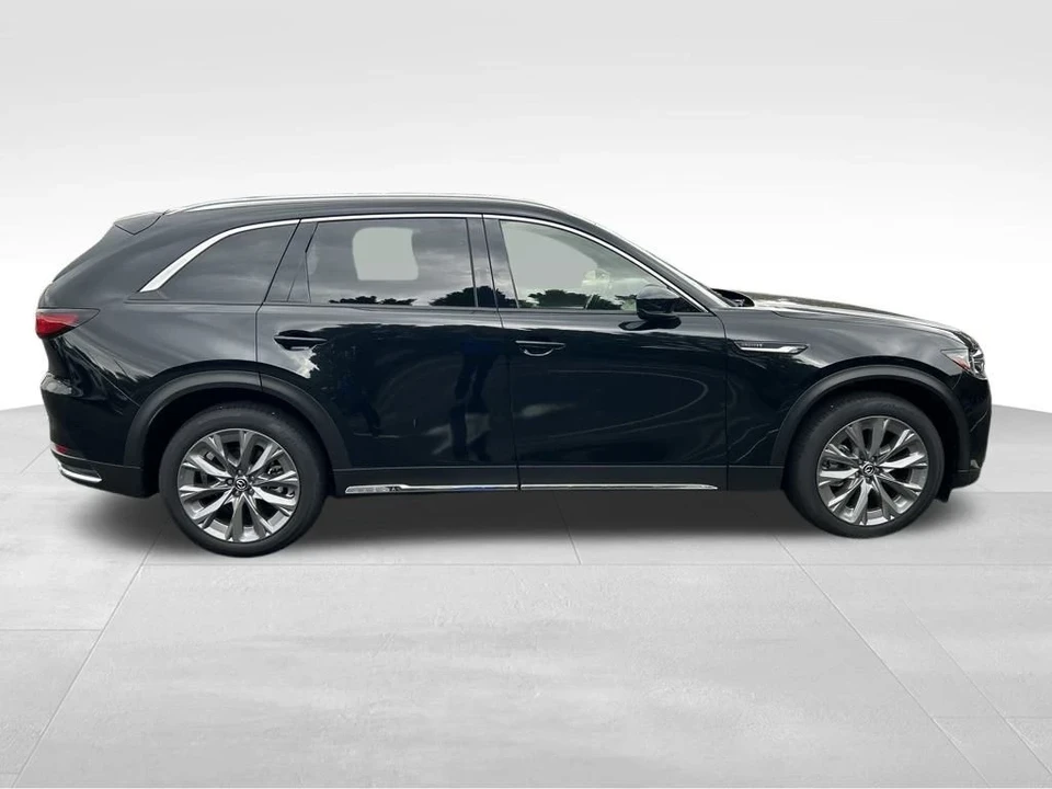 2025 Mazda CX-90 - Image 8 of 12